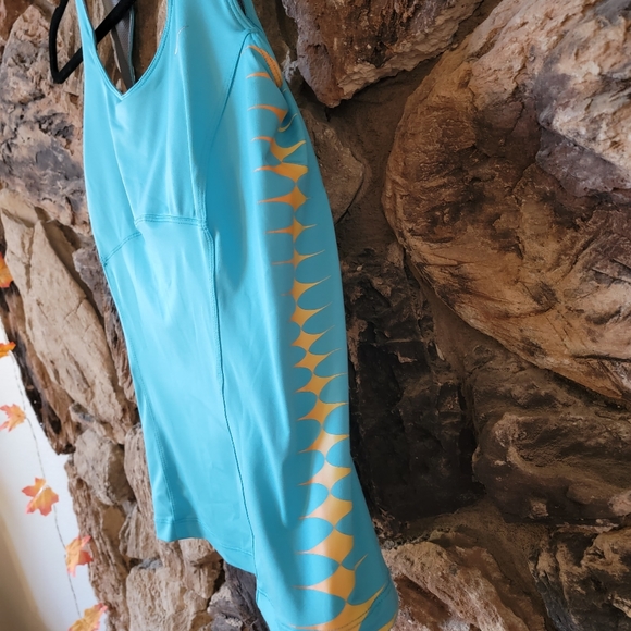 Nike Dri-Fit Turquoise Women’s Tank Top with built-in bra size L - Picture 3 of 8
